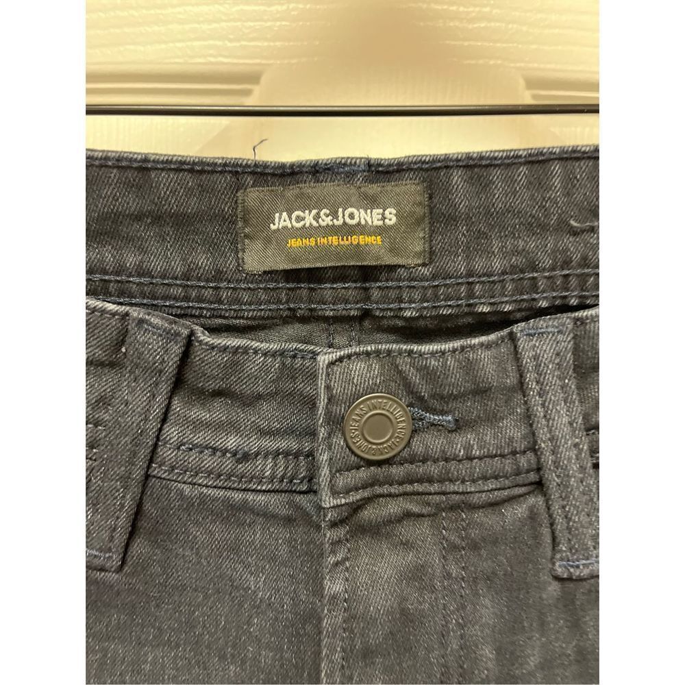 Jack & Jones Boack Denim Cuffed Shorts sz S (32) - Picture 5 of 8